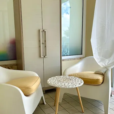 P040 - Porto Recanati, Nuovo Monolocale Fronte Mare *