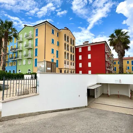 P040 - Porto Recanati, Nuovo Monolocale Fronte Mare